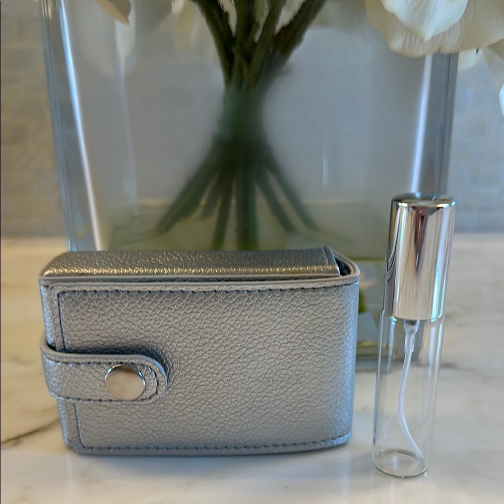 Silver Card Holder with 3 Perfume Atomizer💕